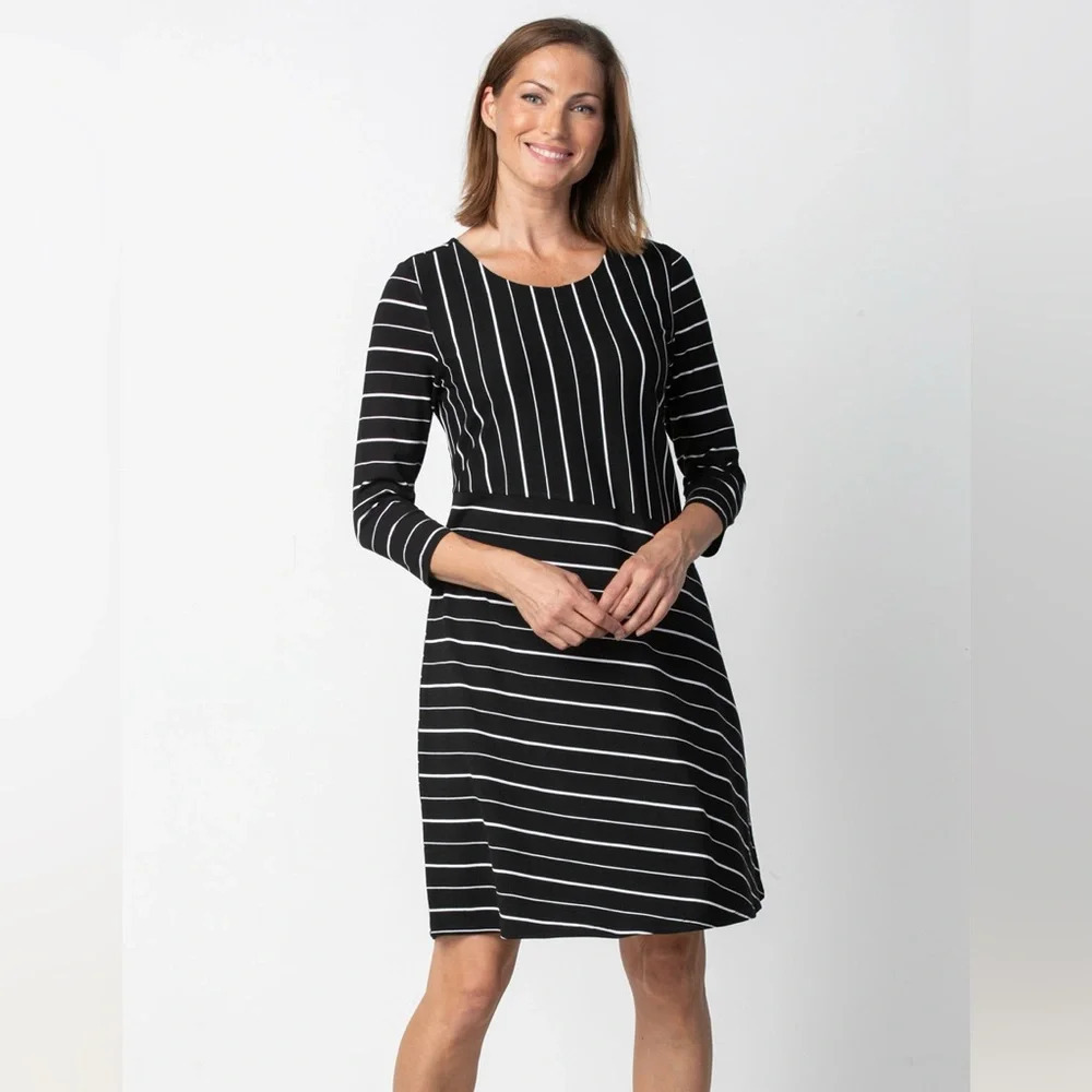 Habitat Savannah Stripe Swing Dress Black 3/4 Sleeve Medium Contemporary Pocket